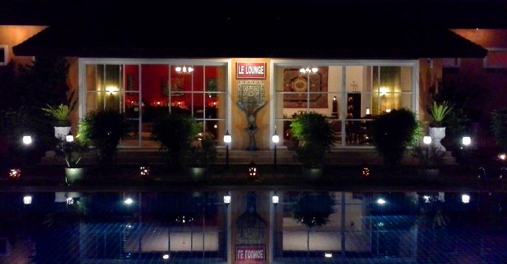 Pictory Garden Resort Sattahip Bagian luar foto