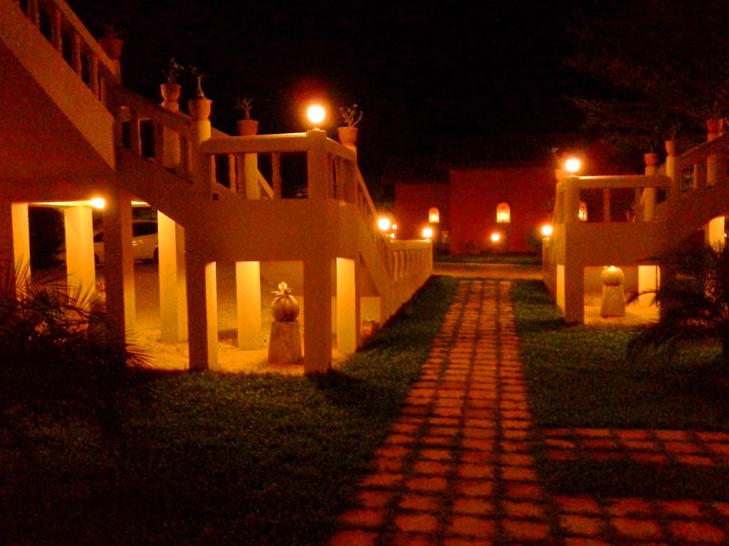 Pictory Garden Resort Sattahip Bagian luar foto