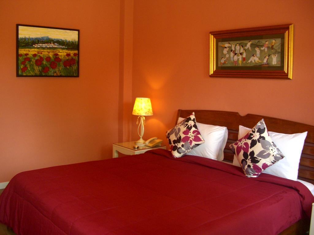 Pictory Garden Resort Sattahip Bagian luar foto