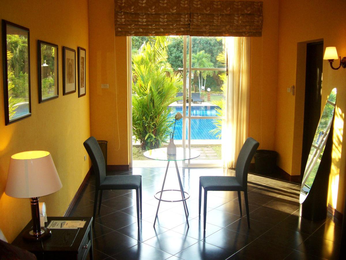 Pictory Garden Resort Sattahip Ruang foto