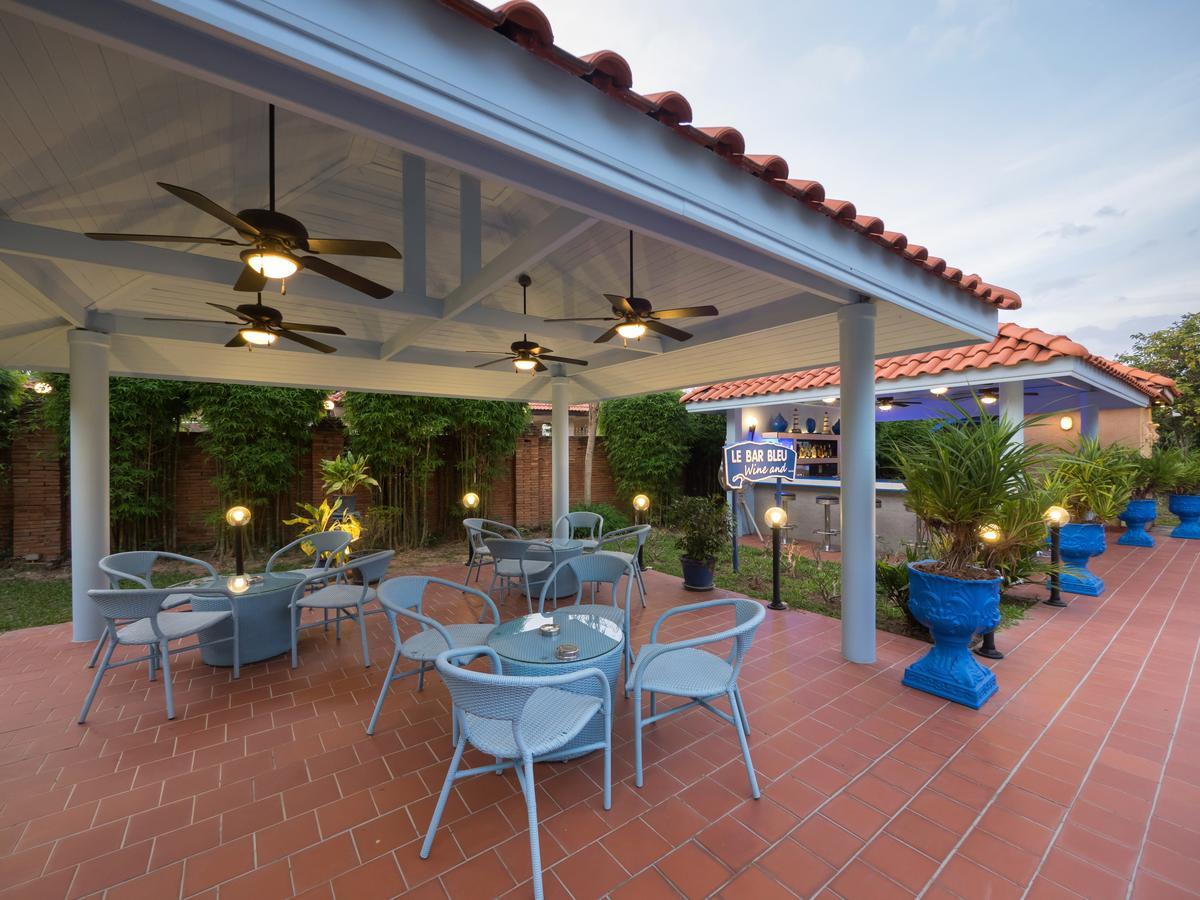 Pictory Garden Resort Sattahip Bagian luar foto